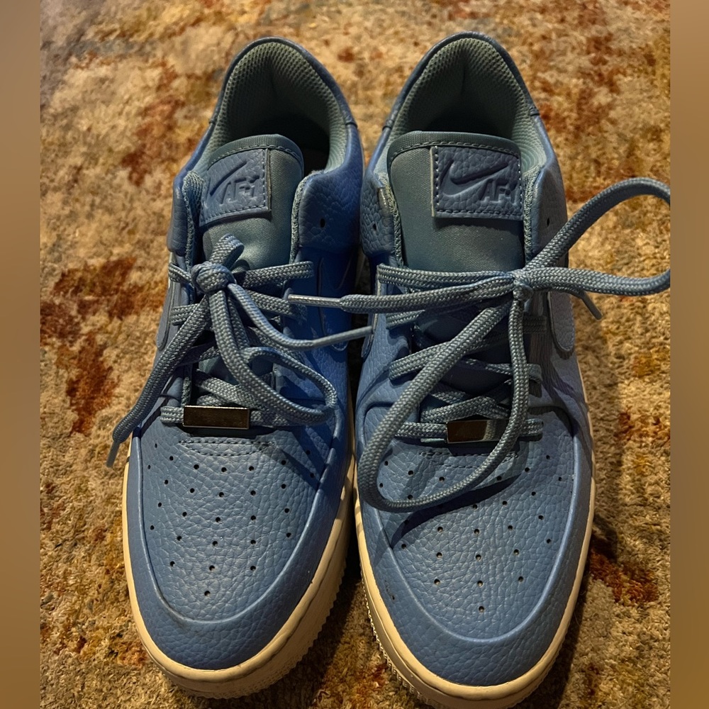 Nike Air Force one sage low  university blue